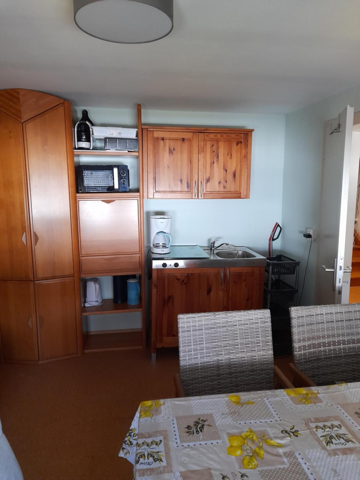 Haus Am Huegel Homestay Altstrimmig